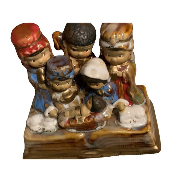 Handcrafted Small Ceramic Nativity Scene Figurine w/ Adorable Characters & Sheep - Picture 7 of 16